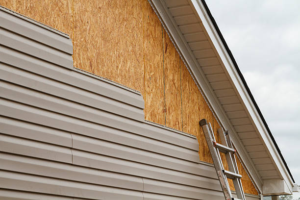 Professional Fiber Cement Siding technician working in Bryn Mawr, PA